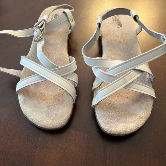 GH Bass Sandals - Picture 1 of 10